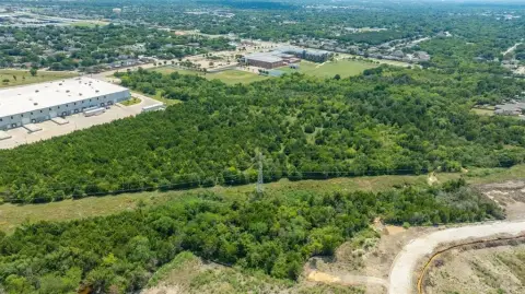 Expansive Land Parcel in Dallas