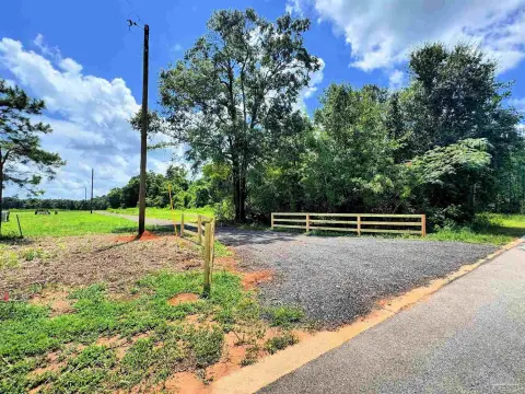 Secluded 10-Acre Parcel in Jay