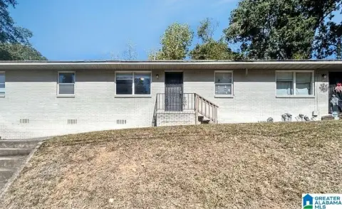 6-Unit Brick Apartment Building