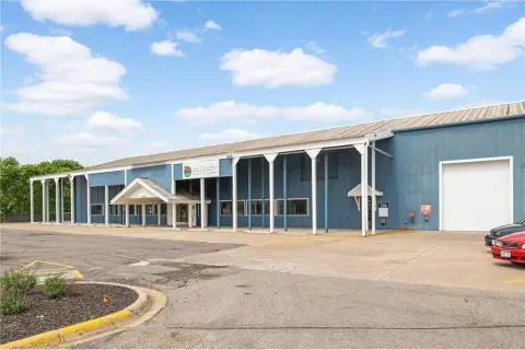 Multi-Tenant Commercial Building Investment
