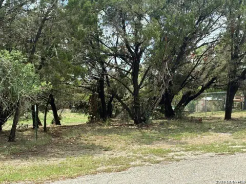 Residential Lot in Cypress Cove