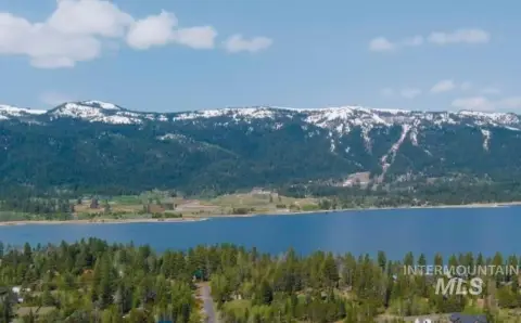 Building Lot Near Cascade Lake