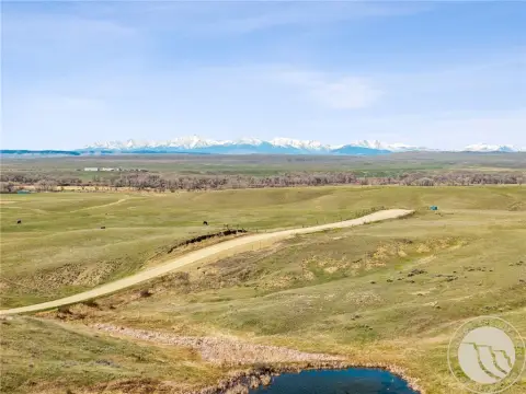 Montana Land with Mountain Views