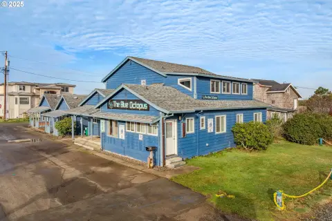 Six-Unit Cottage Hotel