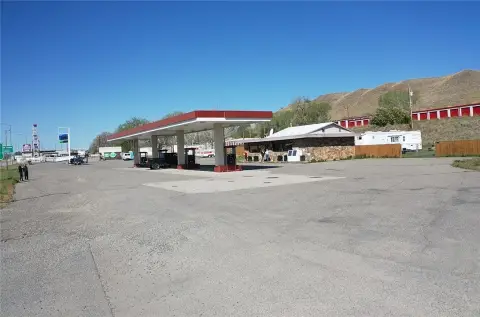 Highway Frontage Commercial Property For Sale