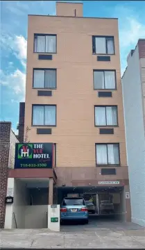 Brooklyn Motel in Prime Location