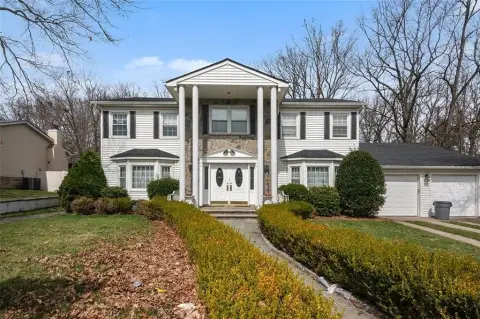 Two-Family Home in Tottenville