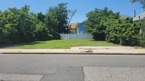 Residential Lot in Gardners Basin