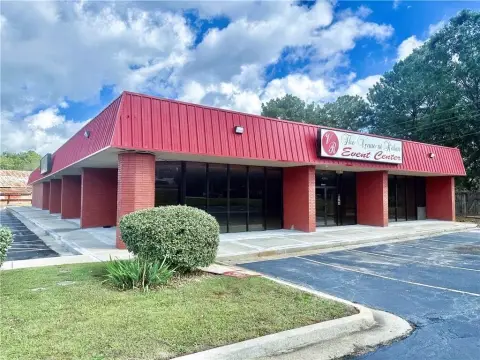 Stone Mountain Retail Space For Rent