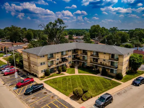 20-Unit Apartment Building