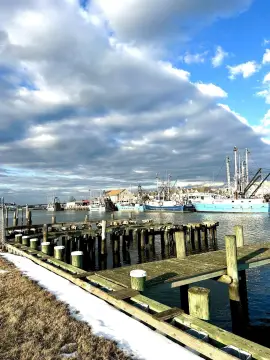 Waterfront Lots in Historic Gardner’s Basin