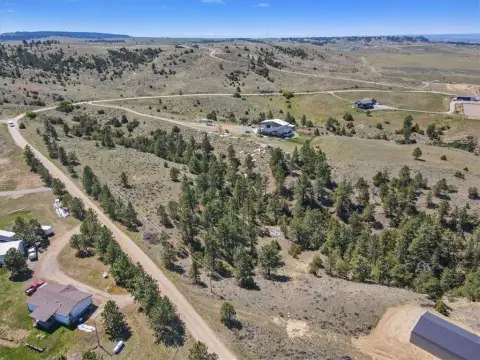 Land with Yellowstone River Views