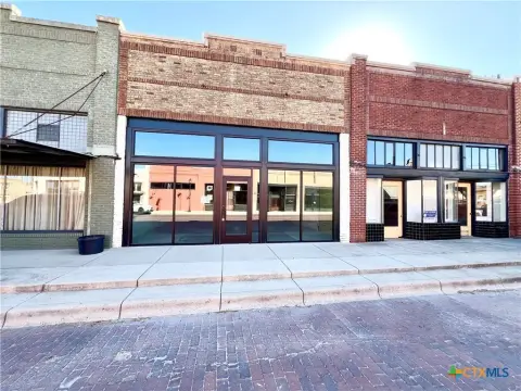 Commercial Space in Bartlett, Texas