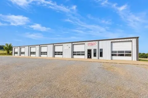 Clear-Span Steel Automotive Repair Building