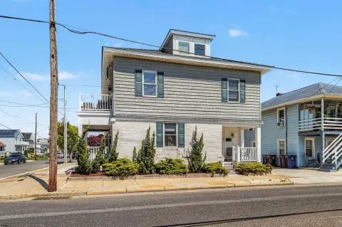 3-Bedroom Condo with Sun Deck