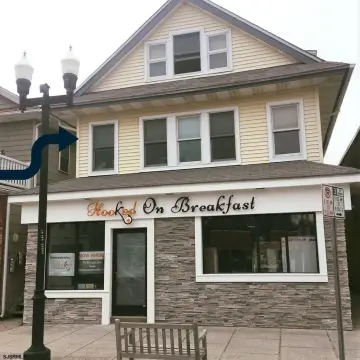 Updated 5-Bedroom Condo