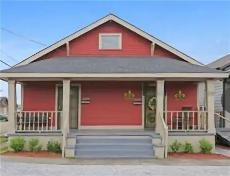 Duplex with Front Porches