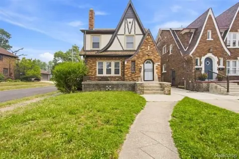 Renovated Duplex with Full Basement
