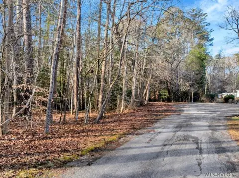 Residential Lot in Amenity-Rich Subdivision