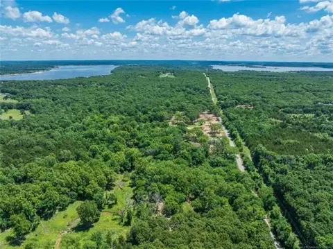 Unrestricted Waterfront Recreation Land