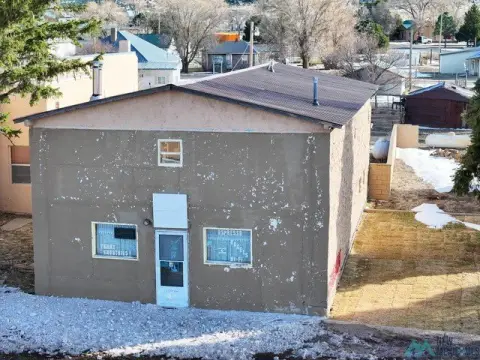 Mixed-Use Property with Living Quarters