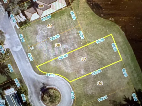 Pond-Front Build Site in Port