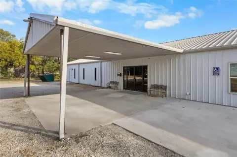 Well-Maintained Commercial Building on Corner Lot