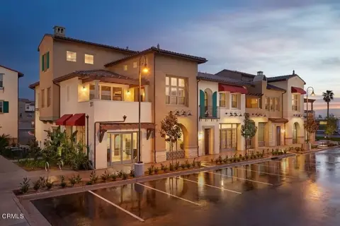 Mixed-Use Suite with Garage