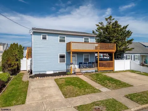 Renovated Duplex Near Beach