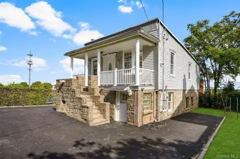 Renovated 2-Unit Duplex