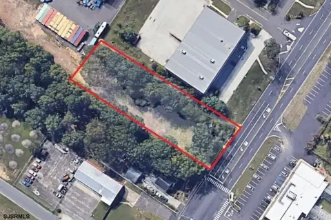 Commercial Land on Berlin Crosskeys