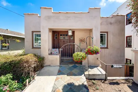 Triplex with Private Outdoor Spaces
