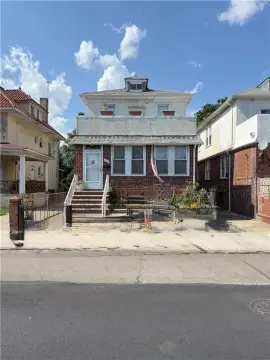 Brooklyn Two-Family Home in Seagate