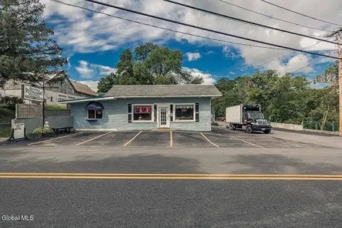 Hagaman Restaurant with Income Potential
