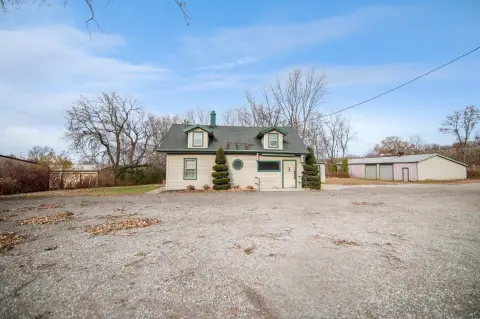 Bar Property With Living Quarters