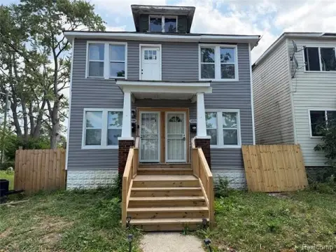 Colonial Duplex with Updated Systems