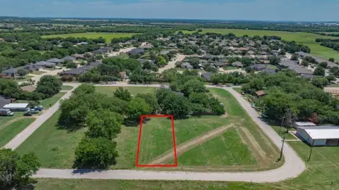 Residential Land in Rhome, TX