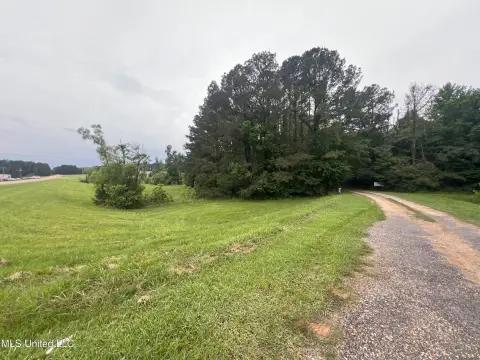 Undeveloped Commercial Land Near Airport