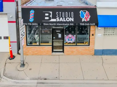 Updated Commercial Space in Stone Park