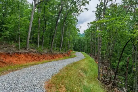 Unrestricted Hunting and Recreation Land