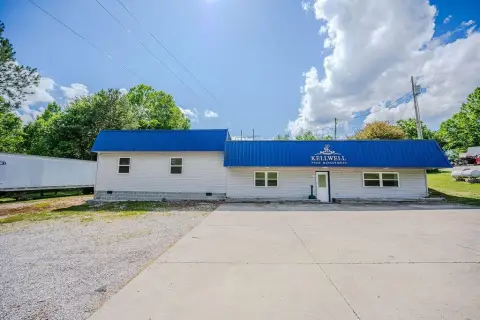 Freestanding Office and Retail Building