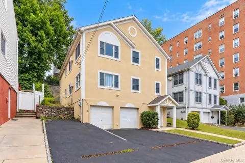 Duplex with Garage Parking