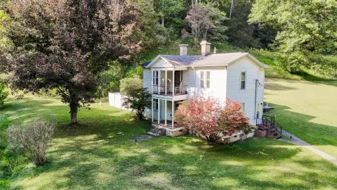 Farmhouse on 50 Scenic Acres