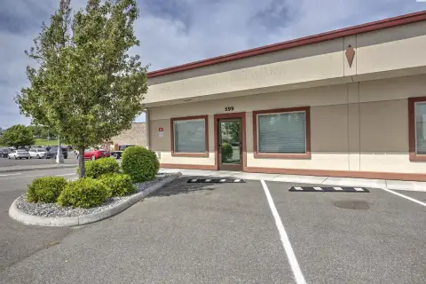 Multi-Suite Retail Space