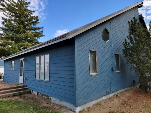 Grandview Vineyard with Spacious Home