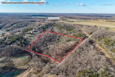 Unrestricted Land Near Pomme de Terre