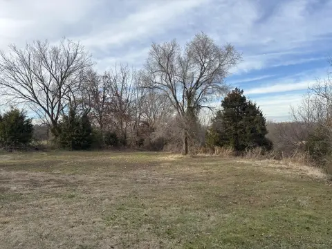 Land with Shop near ElDorado