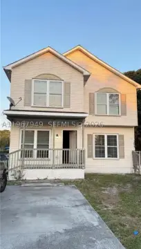 Income Duplex with In-Unit Laundry