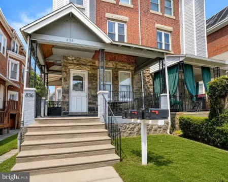 Three-Story Triplex with Updated Interiors