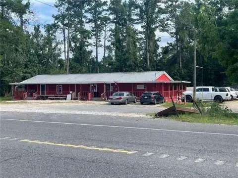 Bar with Covered Outdoor Space